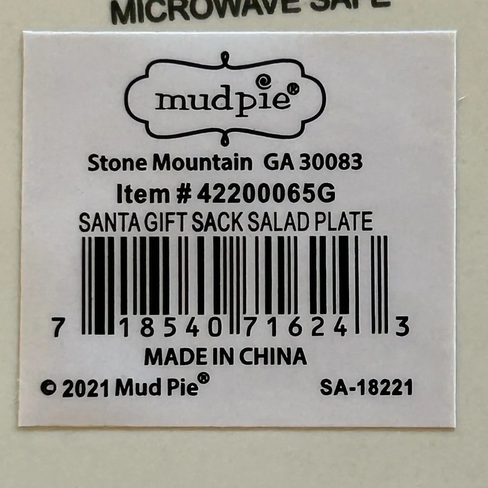Mud Pie Santa Holding Gift Sack Christmas  8” Ceramic 8” Salad Plates. Set of 2